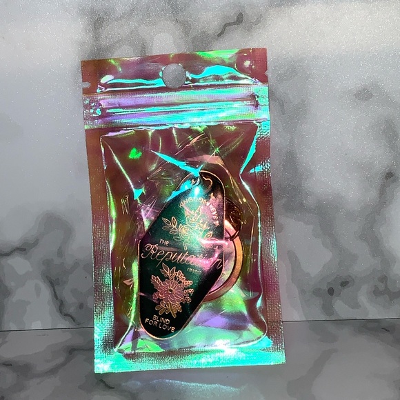 REPUTATION KEY CHAIN TS THEMED REP KEYCHAIN - Picture 6 of 11